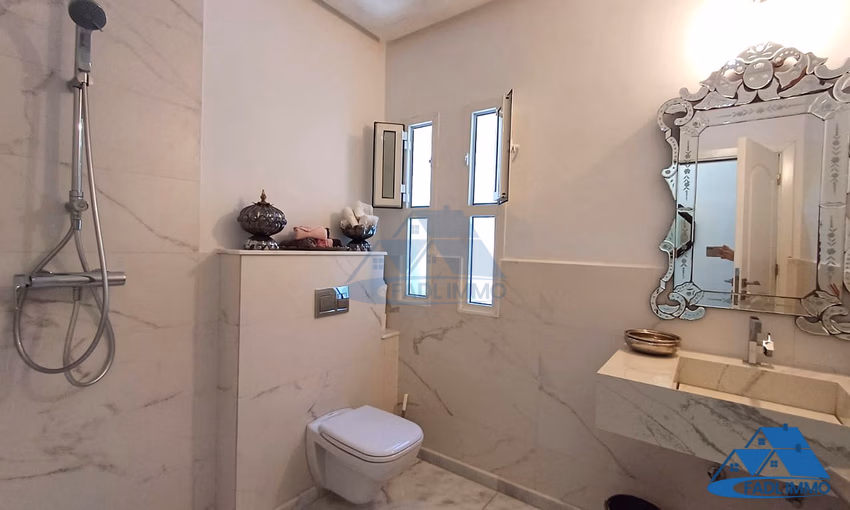 Villa à vendre et trois étages