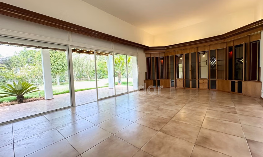 Villa à louer avec jardin