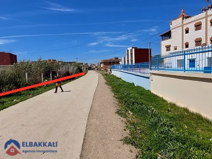 Terrain titré à vendre Terrain titré à vendre