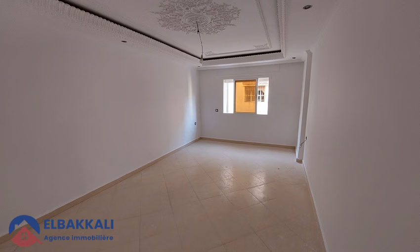 Maison à vendre avec garage et quatre étages