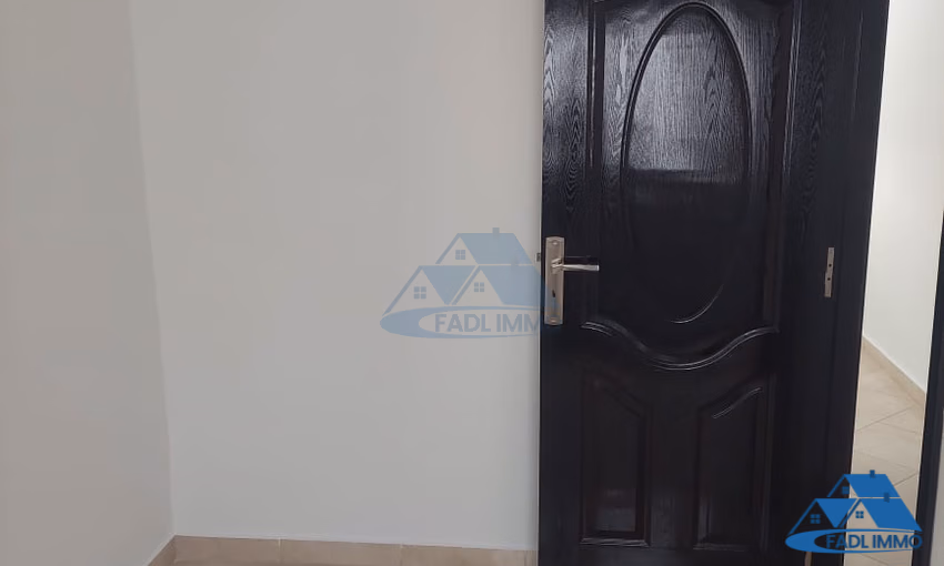 Appartement à vendre avec balcon au premier étage