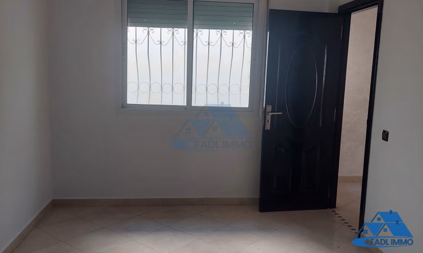 Appartement à vendre avec balcon au premier étage