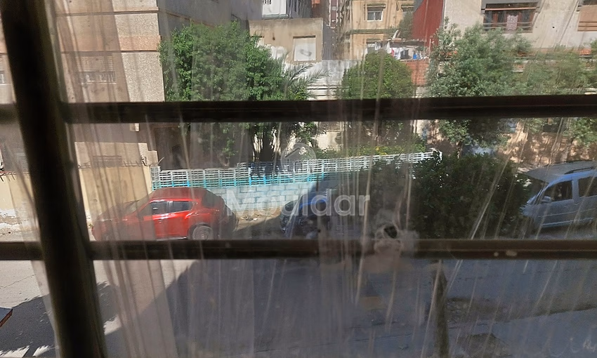 Maison à vendre avec balcon et trois étages