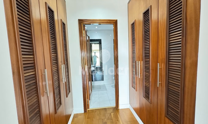 Apartamento en alquiler con jardín en el segundo piso