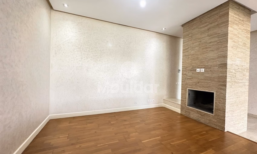 Apartamento en alquiler con jardín en el segundo piso