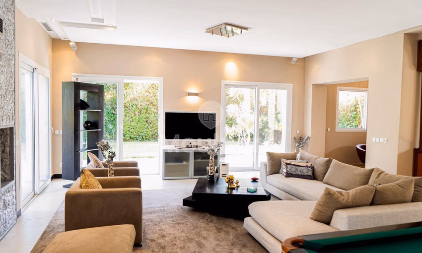 فيلا للبيع في بوسكورة، 3 غرف نوم، 881 م².