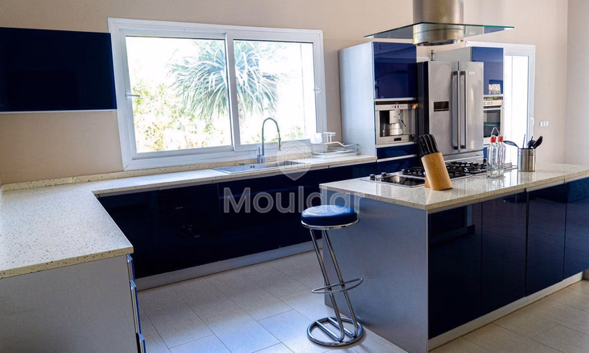 فيلا للبيع في بوسكورة، 3 غرف نوم، 881 م².