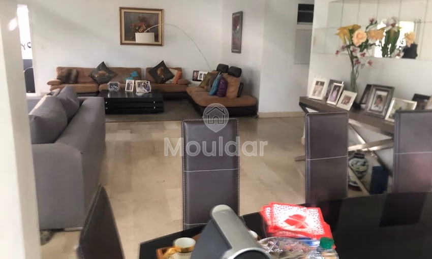 Villa for buy with garden