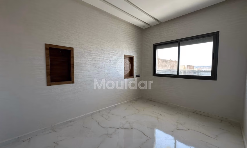 Apartamento nuevo en venta con balcón