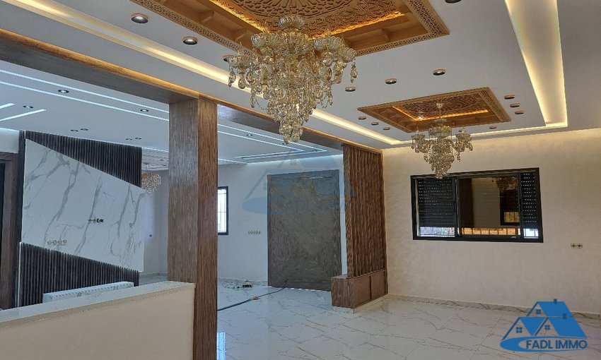 Villa for sale with terrace - view 4