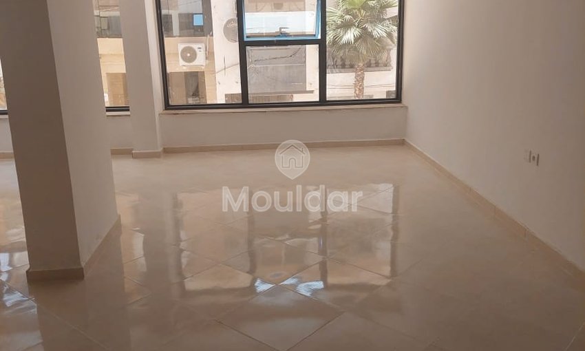 Bureau à louer au premier étage