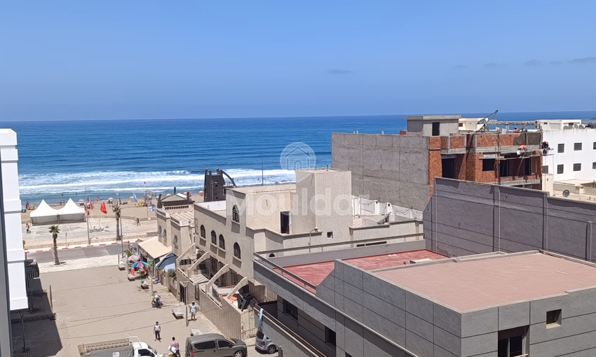 شقة للإيجار مع شرفة في الطابق الثاني شقة للإيجار مع شرفة في الطابق الثاني