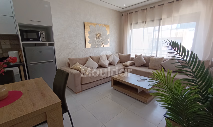 شقة للإيجار مع شرفة في الطابق الثاني شقة للإيجار مع شرفة في الطابق الثاني