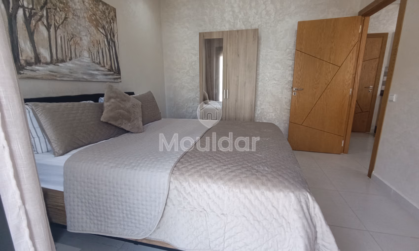 شقة للإيجار مع شرفة في الطابق الثاني شقة للإيجار مع شرفة في الطابق الثاني