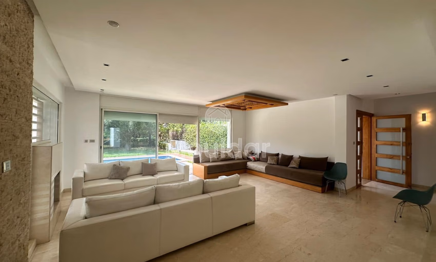 Villa for rent in Bouskoura, 5 bedrooms, Green Town sector, 848 m².