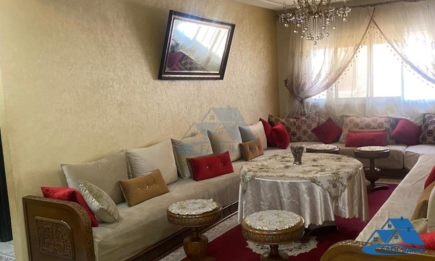 Appartement à louer avec balcon au deuxième étage