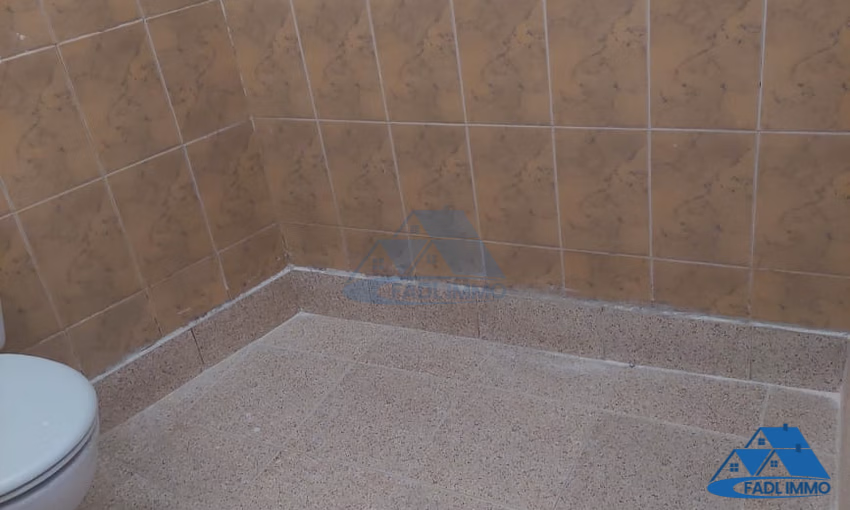 شقة للبيع في الطابق الرابع شقة للبيع في الطابق الرابع