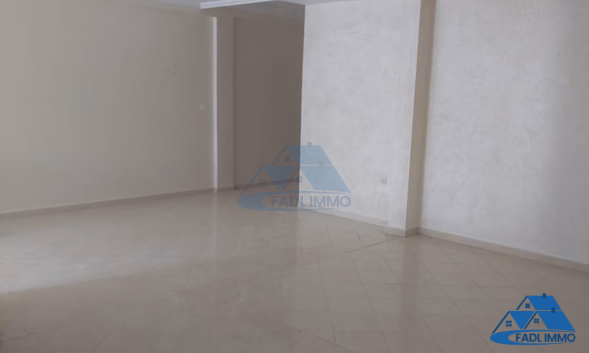 شقة للبيع في الطابق الرابع شقة للبيع في الطابق الرابع