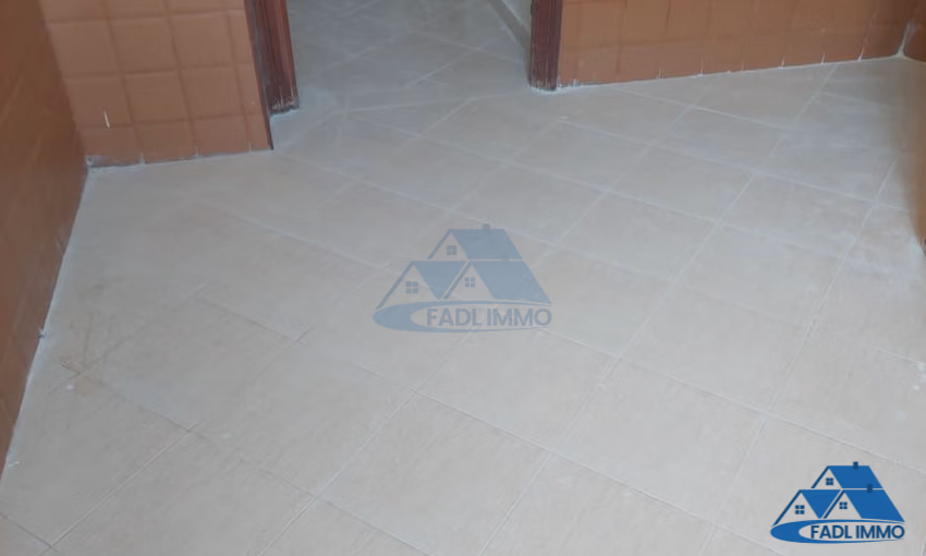 شقة للبيع في الطابق الرابع شقة للبيع في الطابق الرابع