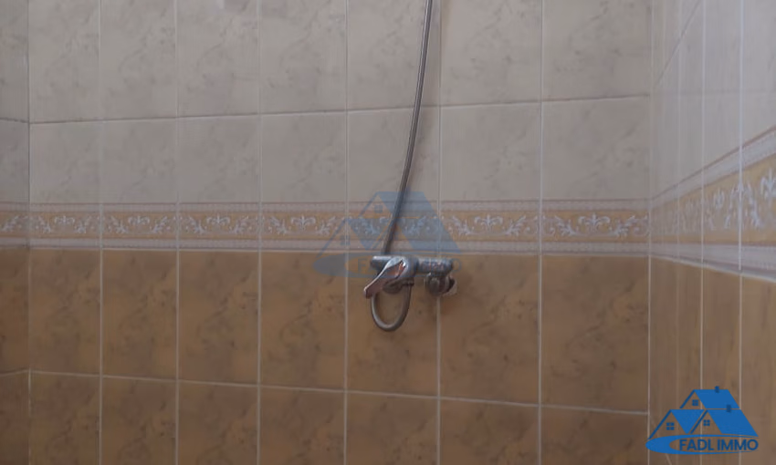 شقة للبيع في الطابق الرابع شقة للبيع في الطابق الرابع