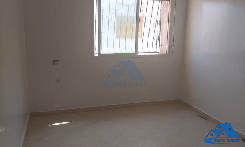 شقة للبيع في الطابق الرابع شقة للبيع في الطابق الرابع