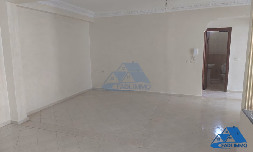 شقة للبيع في الطابق الرابع شقة للبيع في الطابق الرابع