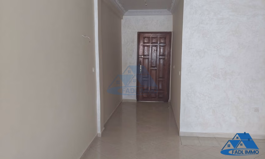 شقة للبيع في الطابق الرابع شقة للبيع في الطابق الرابع