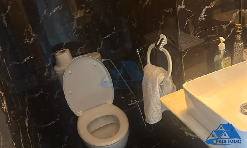 شقة للبيع مع حديقة في الطابق الأول شقة للبيع مع حديقة في الطابق الأول