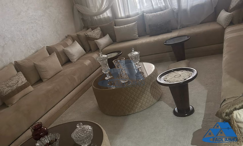 شقة للبيع مع حديقة في الطابق الأول شقة للبيع مع حديقة في الطابق الأول