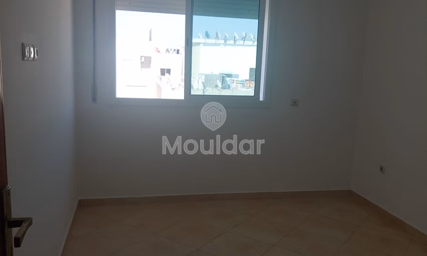 شقة للبيع في الطابق الثامن شقة للبيع في الطابق الثامن