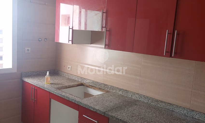 شقة للبيع في الطابق الثامن شقة للبيع في الطابق الثامن