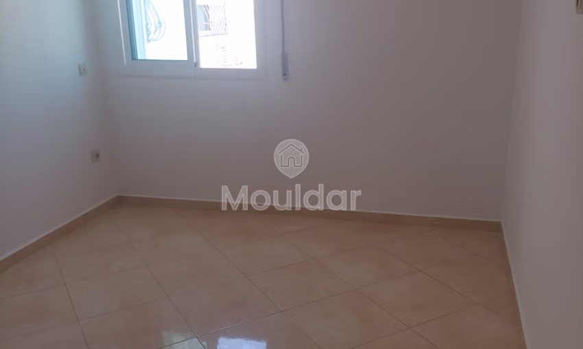 شقة للبيع في الطابق الثامن شقة للبيع في الطابق الثامن