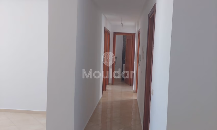 شقة للبيع في الطابق الثامن شقة للبيع في الطابق الثامن