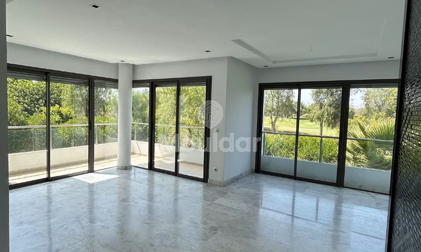 Appartement à louer avec parking au premier étage