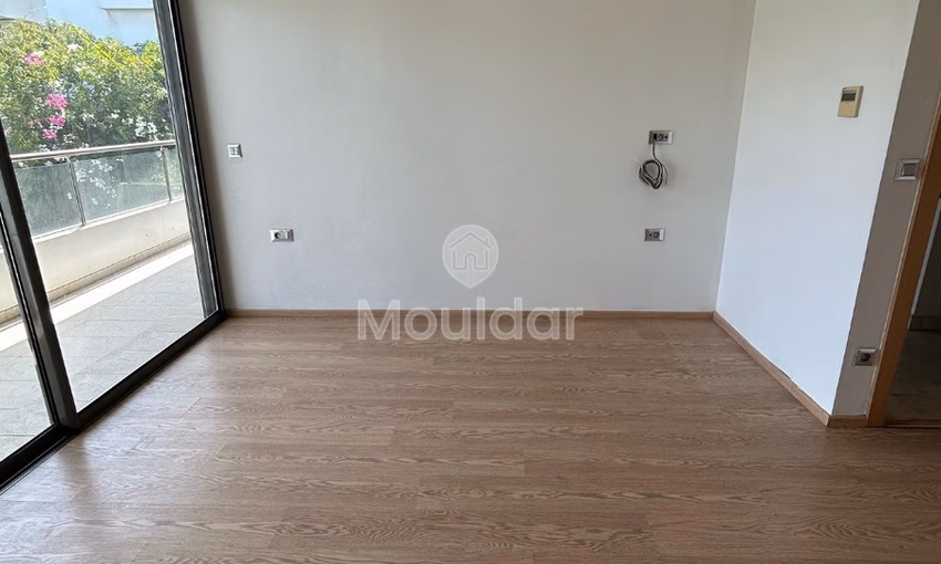 Appartement à louer avec parking au premier étage