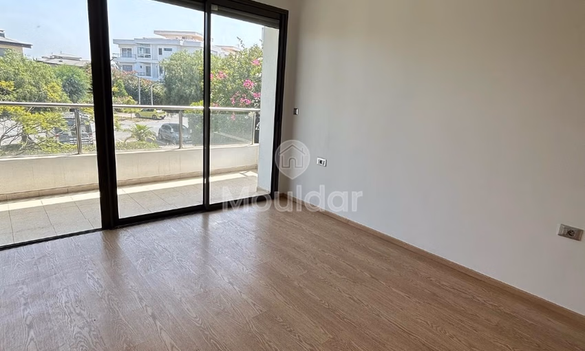 Appartement à louer avec parking au premier étage