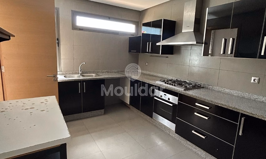 Appartement à louer avec parking au premier étage