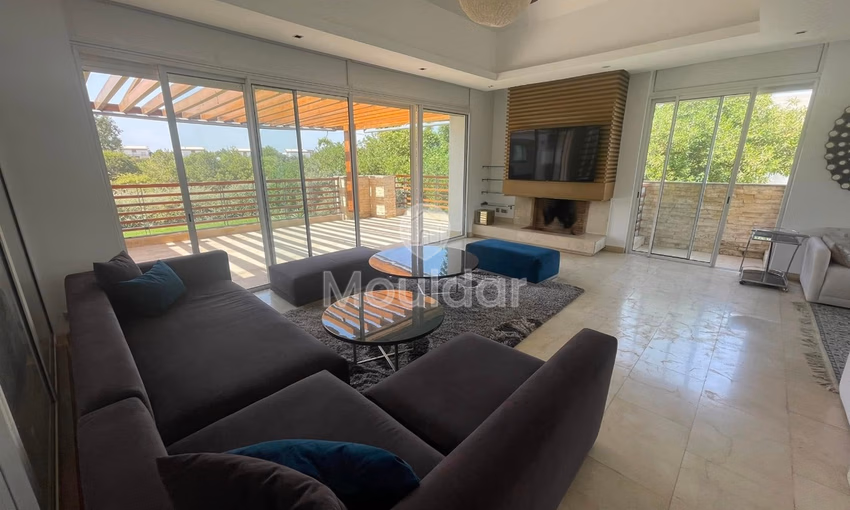 Villa à Louer à Bouskoura - 4 Chambres, 1600 m²