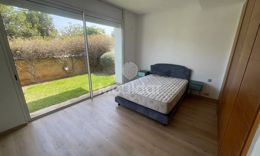 Villa à Louer à Bouskoura - 4 Chambres, 1600 m²