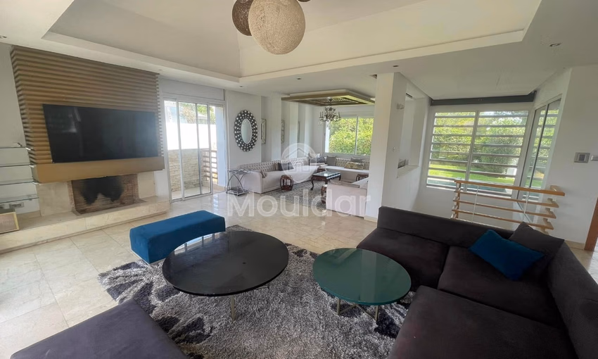 Villa à Louer à Bouskoura - 4 Chambres, 1600 m²