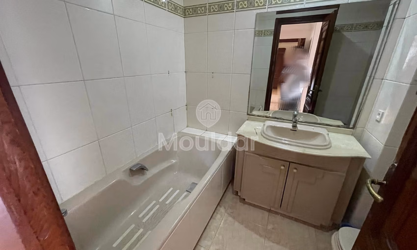 Appartement à vendre à Casablanca, secteur Racine, 2 chambres, 105m².