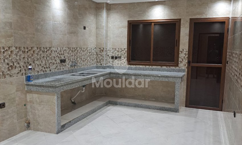 House for sale with parking and two floors - view 2