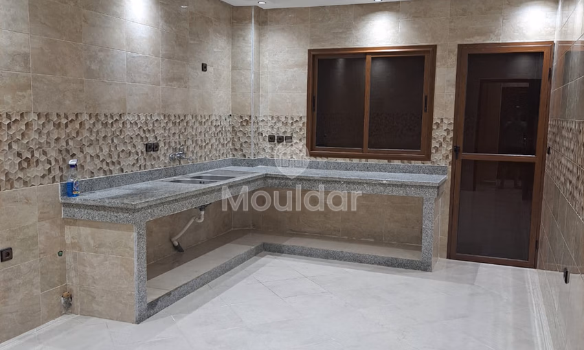 House for sale with parking and two floors - view 2