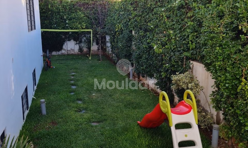 فيلا للشراء مع مسبح