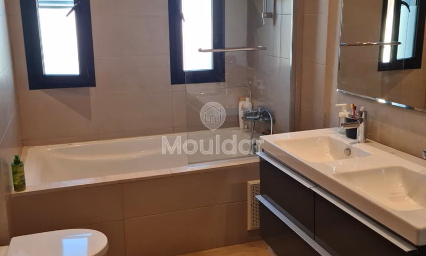 فيلا للشراء مع مسبح