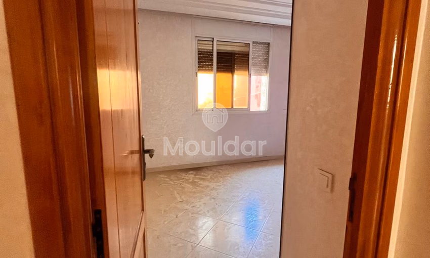 شقة للبيع في الطابق الأول شقة للبيع في الطابق الأول