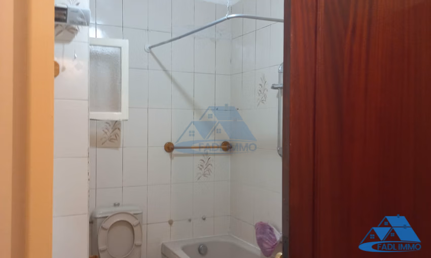 شقة للبيع مع تراس في الطابق الرابع