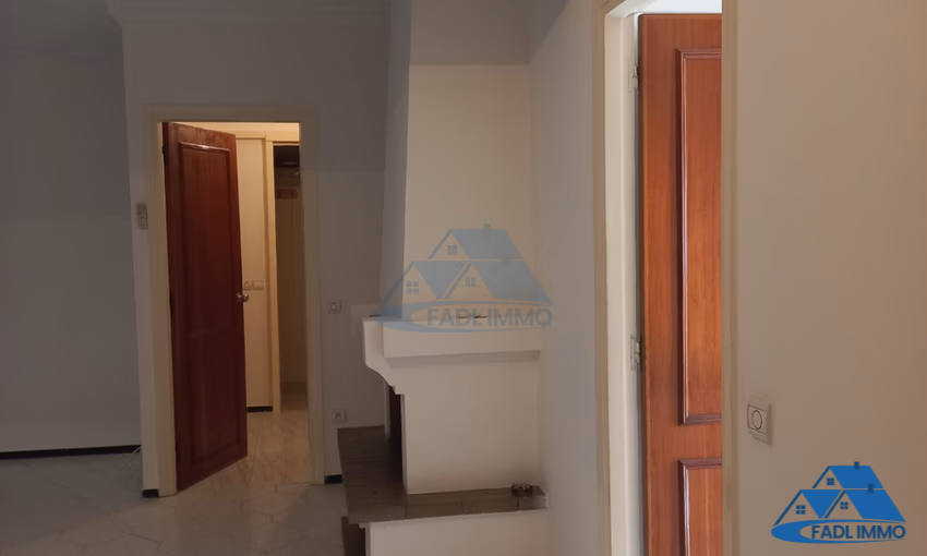 شقة للبيع مع تراس في الطابق الرابع