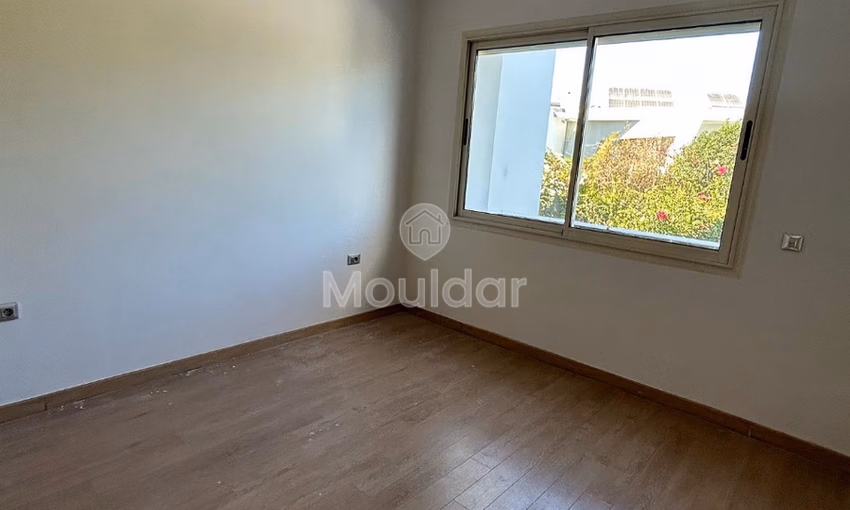 فيلا للإيجار مع مسبح