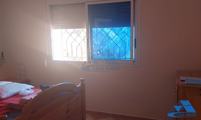 فيلا للبيع مع تراس و ثلاثة طوابق فيلا للبيع مع تراس و ثلاثة طوابق